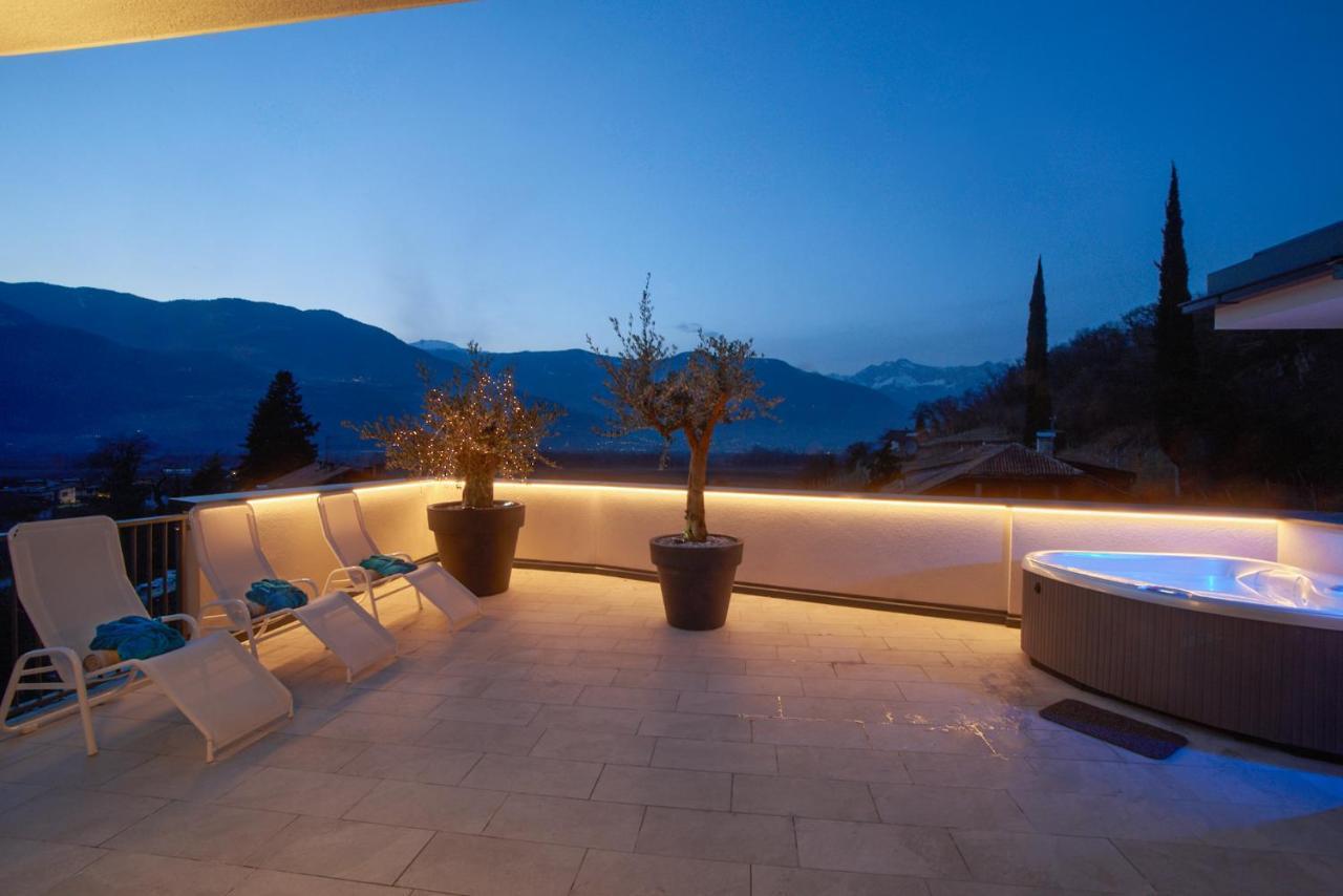 Penthouse & Garden - Luxury Apartment Postal / Burgstall エクステリア 写真